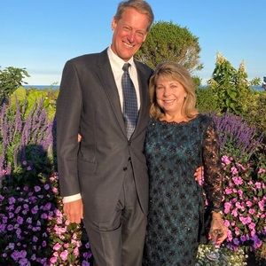 Meet your Posher, Laurie